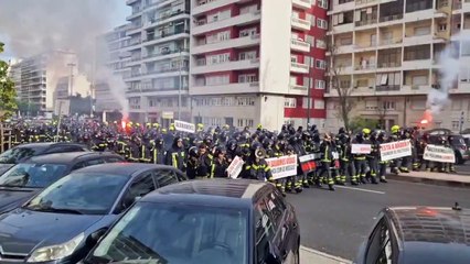 Bombeiros Protestam por Direitos 🚒