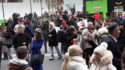 Novi Sad protesters mark 15 lives lost with 15 minutes of noise