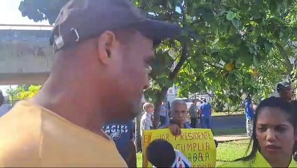 Choferes del corredor Charles de Gaulle protestan frente al Congreso 2/2