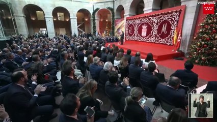 Delegado del Gobierno se niega a aplaudir la defensa de la Constitución del socialista Paco Vázquez
