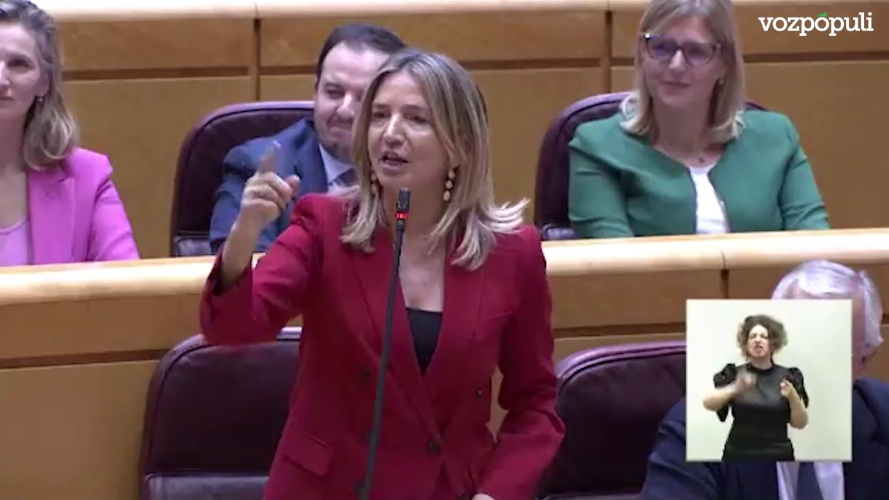 La "performance" de Alicia García (PP) contra Bolaños en el Senado