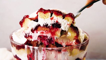 12 Layers Of Christmas Trifle Beats All The Birds