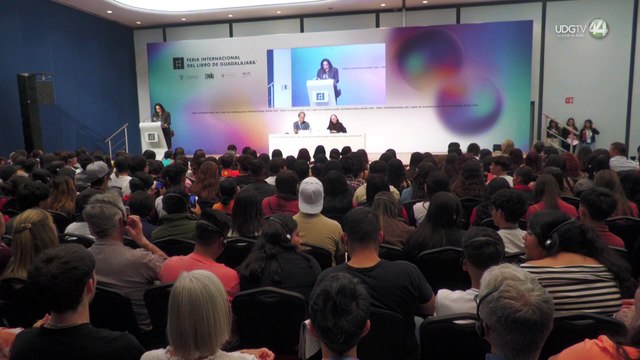 Mia Couto comparte su viaje literario entre “Mil Jóvenes con…” dentro de FIL Guadalajara