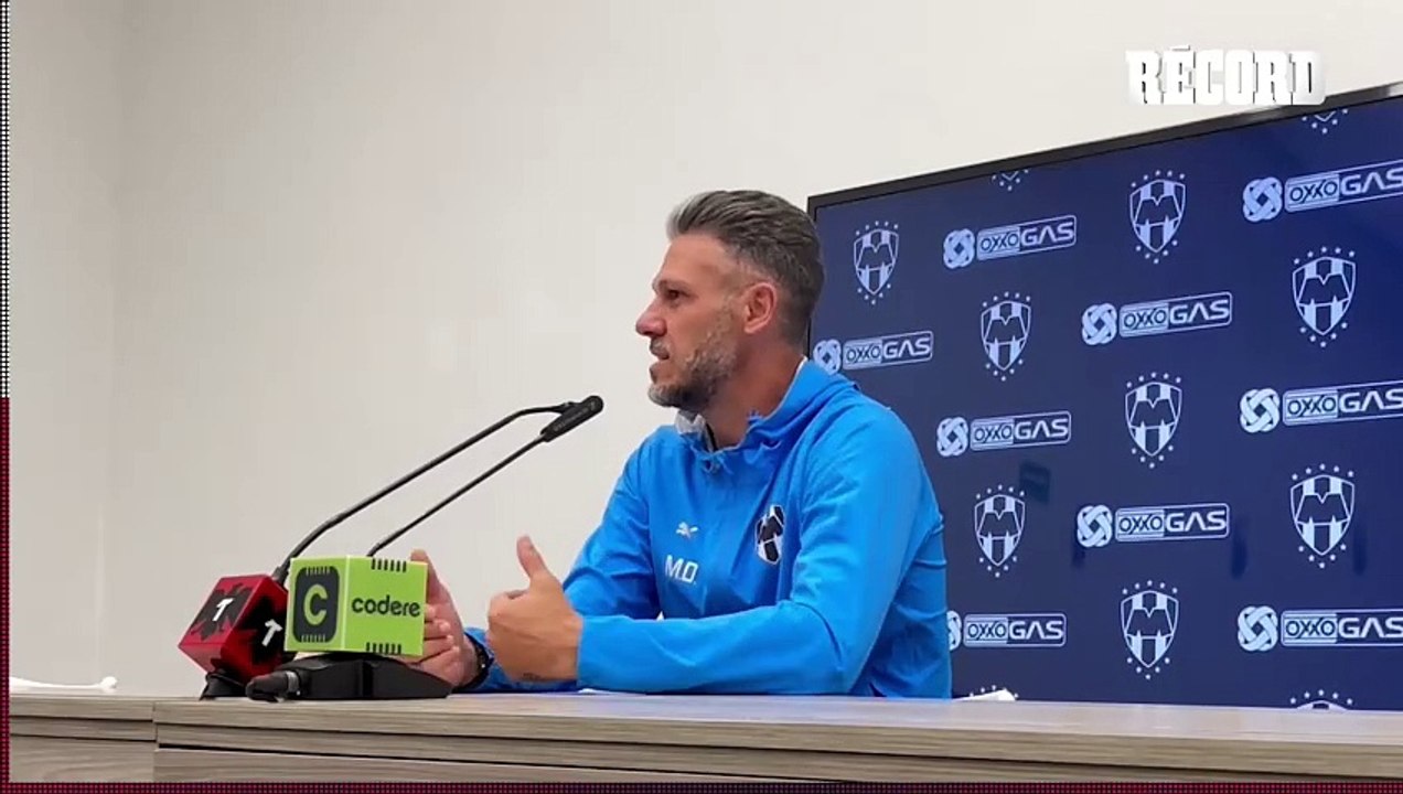 MARTÍN DEMICHELIS previo a emprender el viaje a San Luis Potosí