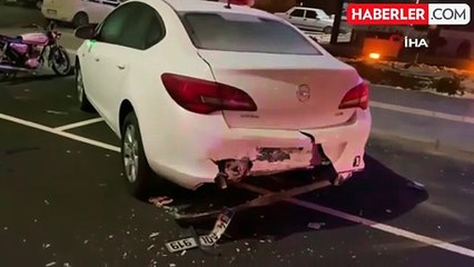 Alkollü sürücü kaza yaptı, 'Sıkıntı yok' deyip ceza yemeye polisle kol kola gitti