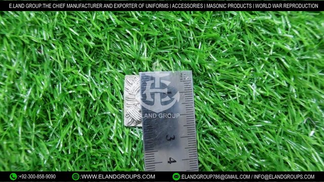 Epaulettes Shoulder Rank Gold Embroidered Bullion Wire Rank Pips On Grey Felt