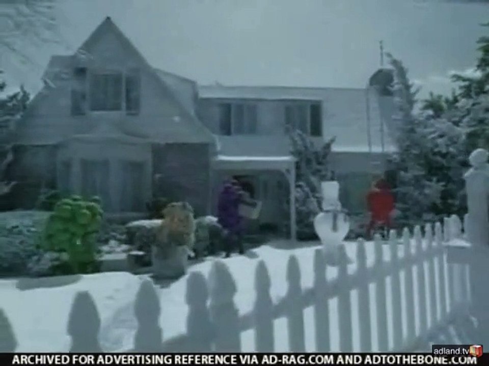 Fruit of the Loom "Holiday Decorations" Commercial! (Christmas 2005)