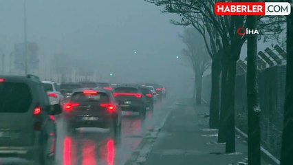 Ankara'da Kar ve Sis Etkili Oluyor