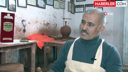Ömrünü çömlekçiliğe adayan UNESCO ödüllü sanatkar dünyaya usta yetiştiriyor