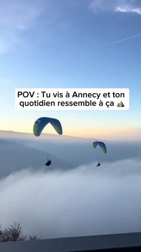 Tu vis à Annecy et ton quotidien ressemble à ça 🥰 🎁 Tous nos bons plans à retrouver en bio ! ❤️‍🔥 👉🏻 Abonne-toi au Petit Mauda pour plus d'inspiration ! 🌳 ©️ Crédits : @sabbb #petitmauda #guide #pepite #anepasmanquer #annecy #france #paysage #h