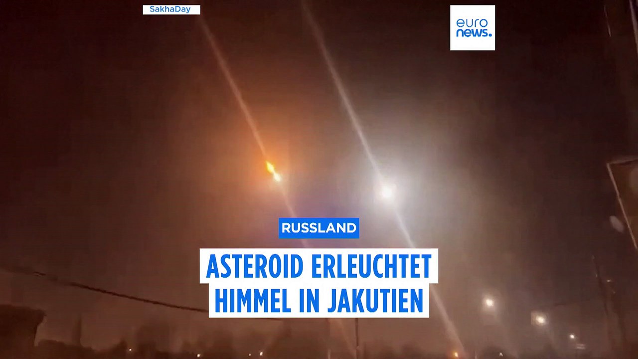 Asteroid erleuchtet den Himmel in der sibirischen Republik Jakutien