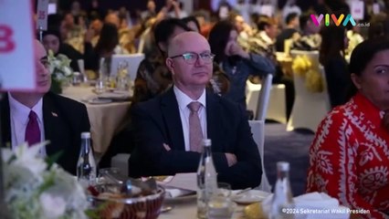 Gaya Gibran Sambut Presiden UEA Pakai 'Jambul Baru'