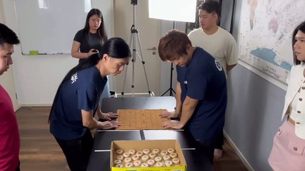 31:81秒摆好象棋 曾玉良林志达创世界纪录