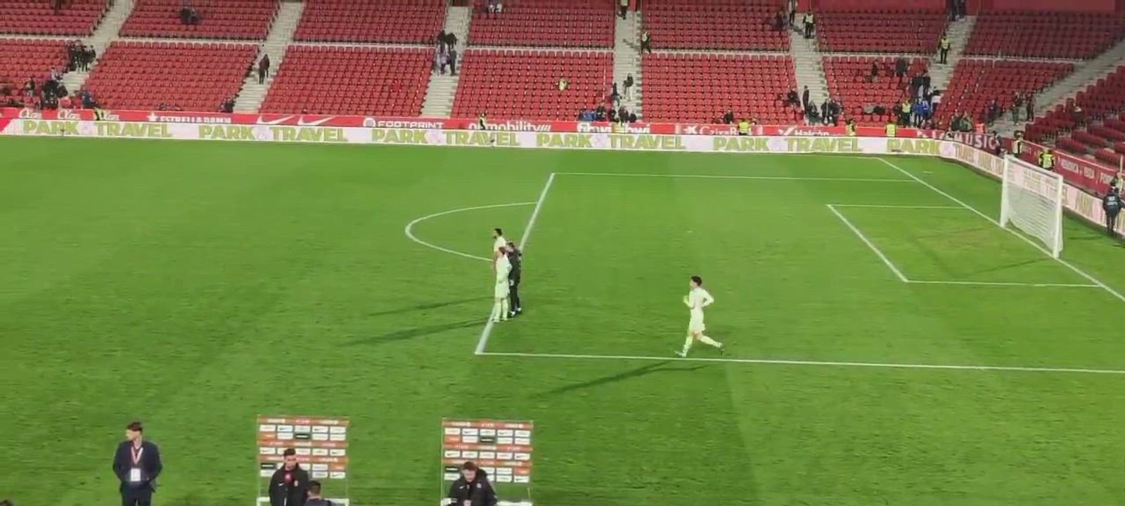 Ni tras ganar 1-5: lo que obliga Flick a hacer a los jugadores con menos minutos