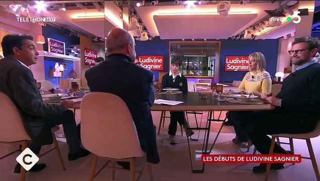 Ludivine Sagnier évoque sa fille Bonnie Duvauchelle qui suit actuellement ses traces lors de son passage dans l'émission C à vous sur France 5.