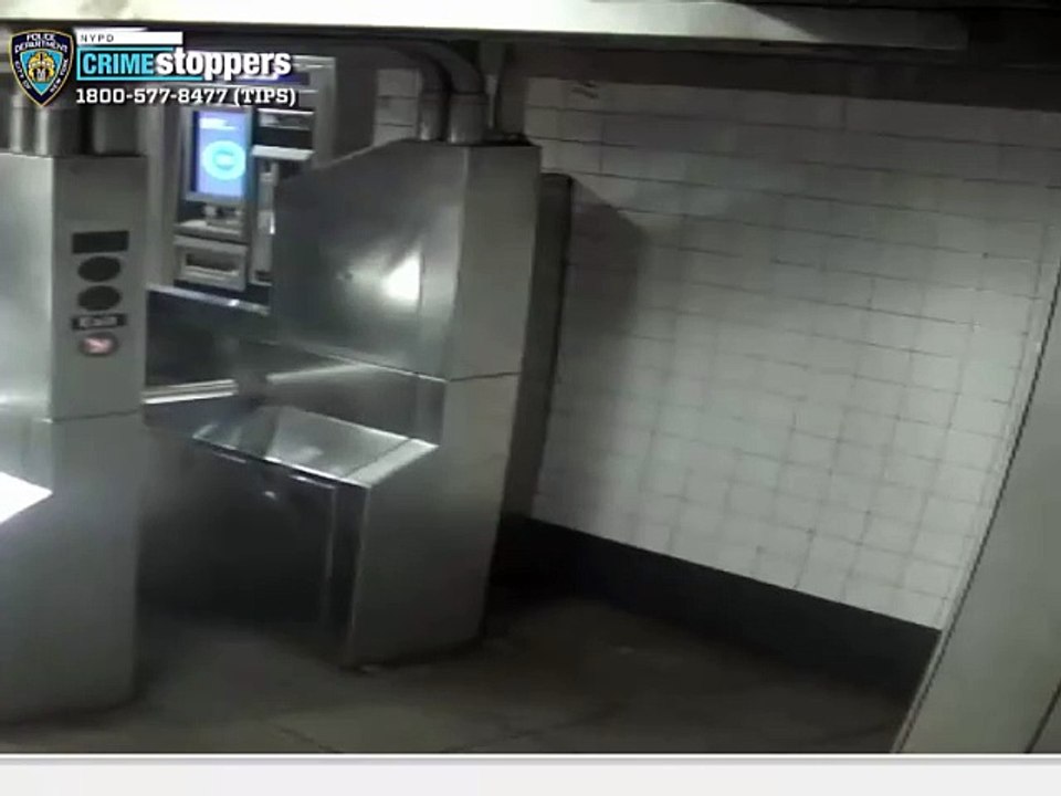 Man asks girl, 14, for directions, then kisses her on the lips in Midtown
