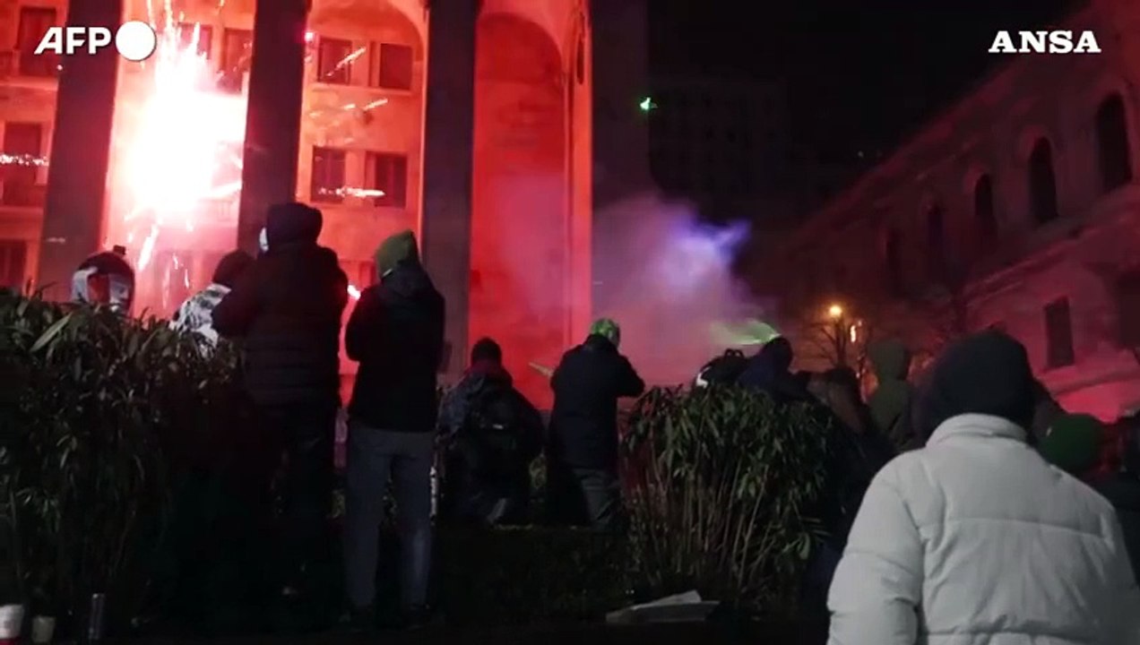 Non si fermano le proteste in Georgia, migliaia in piazza a Tbilisi
