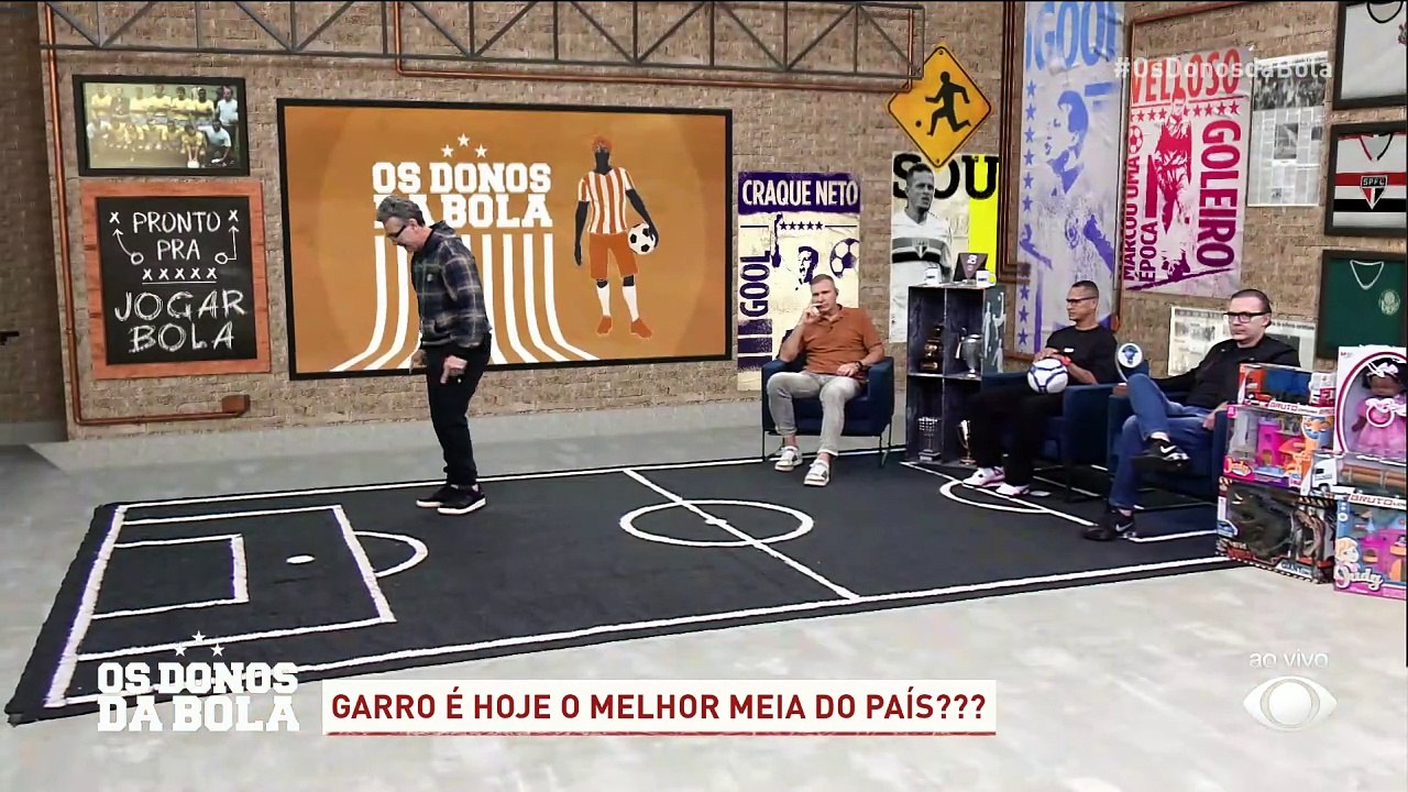 Debate Donos: Garro ou Depay, qual é a principal contratação do Corinthians?