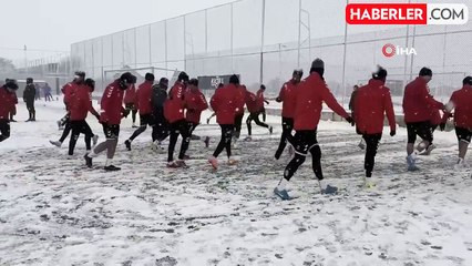 Sivasspor, Yoğun Kar Altında Antrenman Yaptı