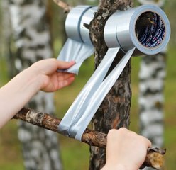 Trucs astucieux avec le ruban adhésif que vous adorerez essayer à la maison