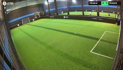 04/12 à 17:29 - Football Milla (LeFive Villette)