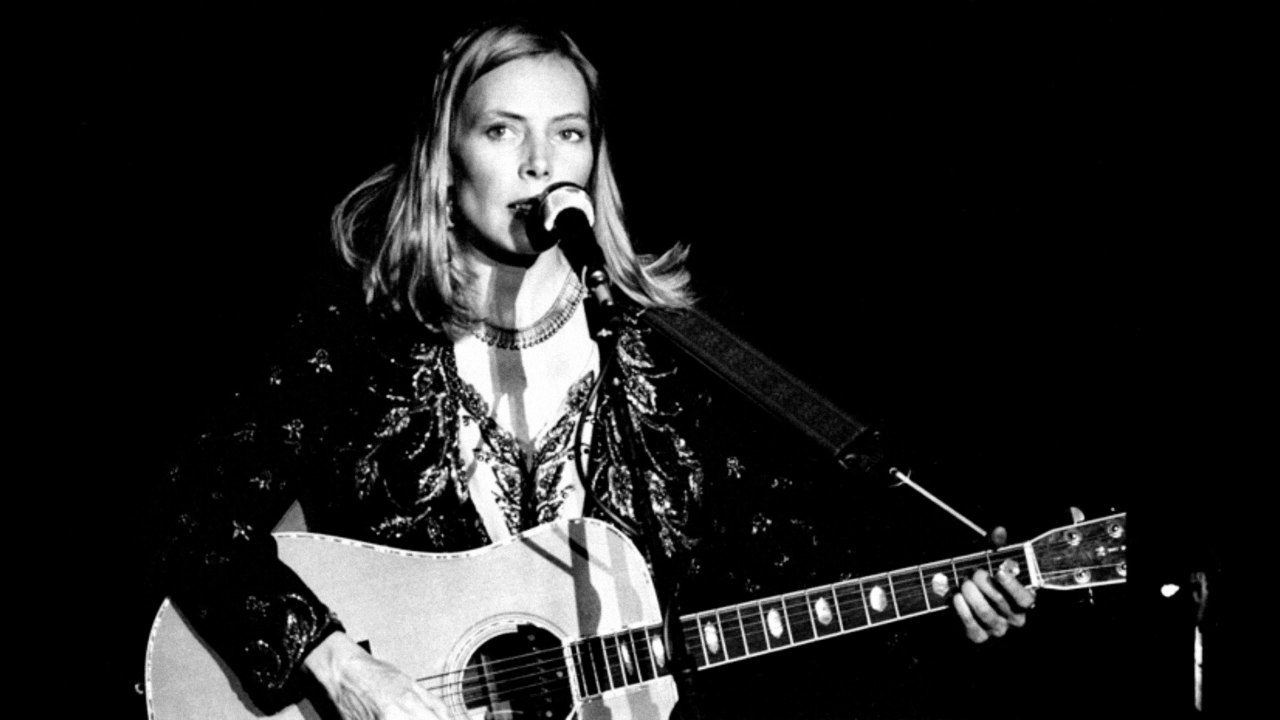 Joni Mitchell - Edith and the Kingpin (with Jaco Pastorius & Bobbye Hall) [Live in Sacramento, 1976]