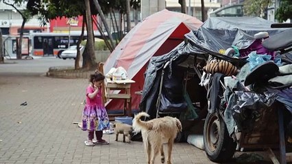 Pobreza cai ao nível mais baixo desde 2012 no Brasil