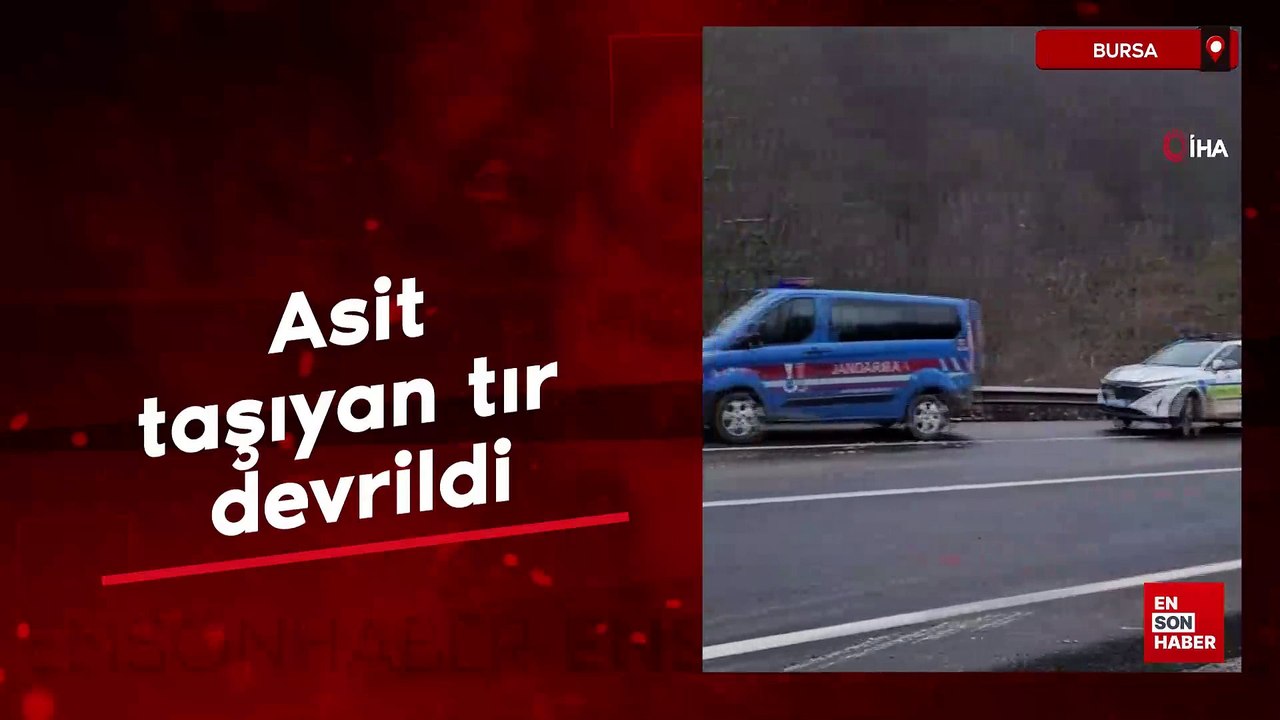 Bursa'da asit taşıyan tırın devrildiği kaza yerinde AFAD ekibi gaz ölçümü yaptı