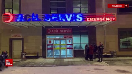 Nevşehir'de öğrenci midibüsü ile otomobil çarpıştı