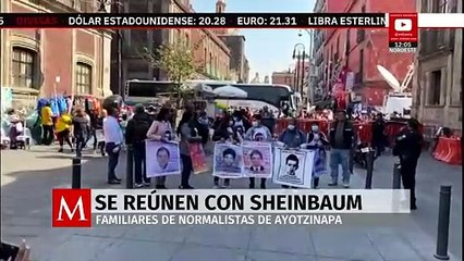 Sheinbaum recibe a familiares de los jóvenes de Ayotzinapa en Palacio Nacional
