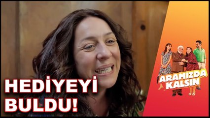 Hüsne Hediyeyi Buluyor!! | Aramızda Kalsın 26. Bölüm