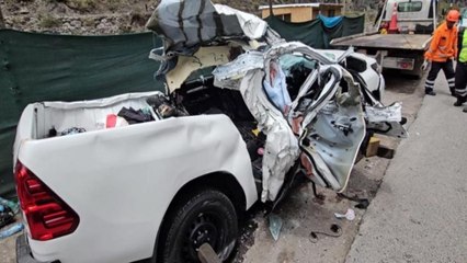 Perú: Roca cae en una camioneta; deja sin vida a 3 personas