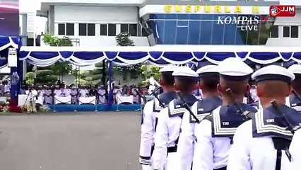 Momen Kasal Muhammad Ali Periksa Pasukan di Upacara Peringatan Hari Armada 2024