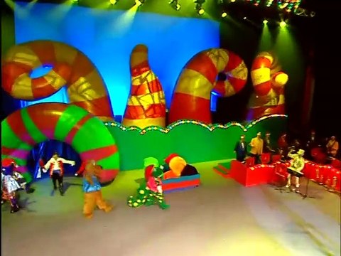 The Wiggles Wiggly Christmas Medley Live 2005...mp4