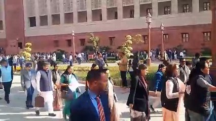 Huge Massive INDIA Aillance protest Led by Priyanka Gandhi against BJP and Adani