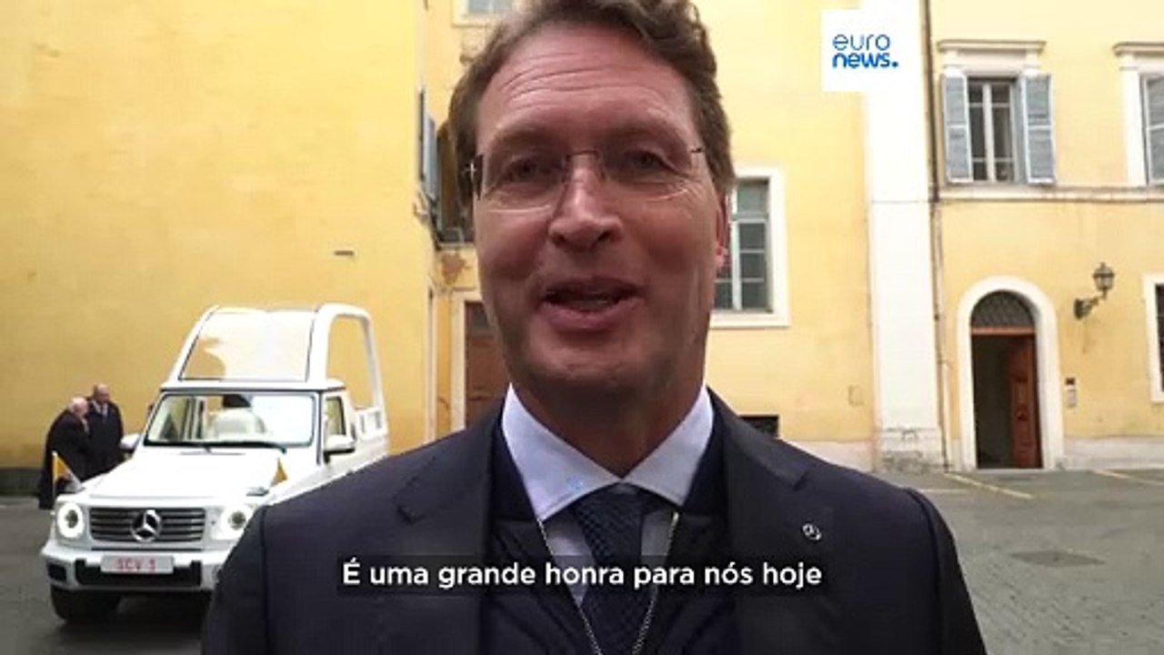 Papa Francisco recebe primeiro Papamóvel totalmente elétrico