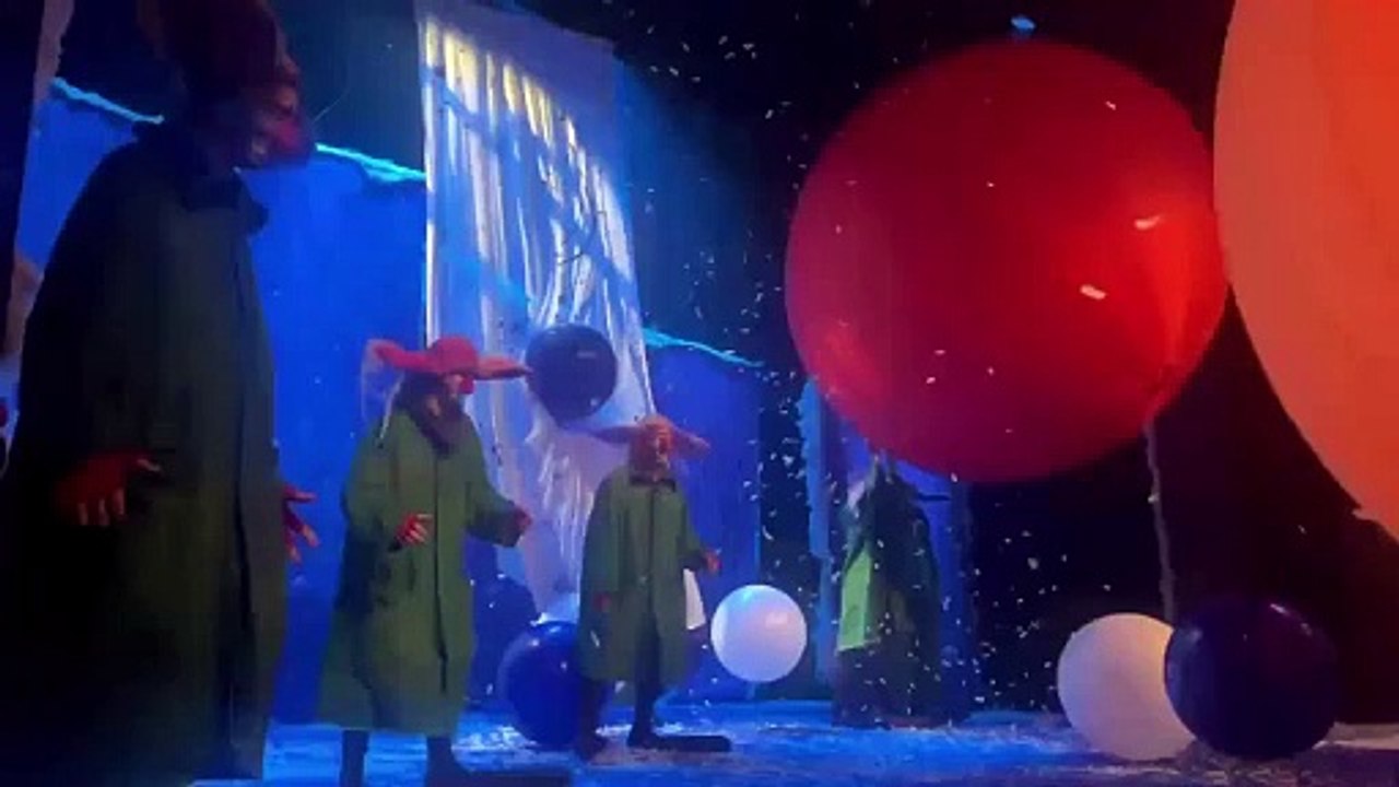 See Sunderland Empire audience go wild for Slava's SnowShow