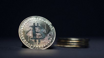 Bitcoin supera cotação de 100.000 dólares estimulado por Trump