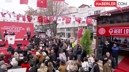 Özgür Özel, Bilecik'te... "Melek Hanım, Sayın Erdoğan'ın Devlet Gücüyle 2 Bin Lira Verdiği Yerde Üniversite Öğrencilerine 5 Bin Lira Burs Veriyor"