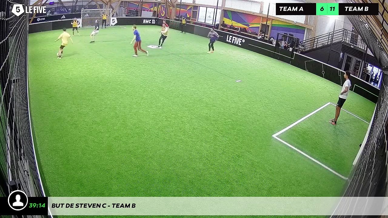 But de Steven C - Team B