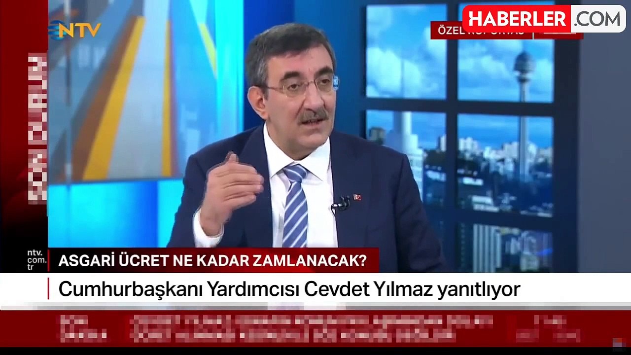 Cumhurbaşkanı Yardımcısı Yılmaz'dan asgari ücret zammı için "denge" mesajı