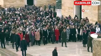 Bakan Göktaş, Kadınlarla Anıtkabir'i Ziyaret Etti