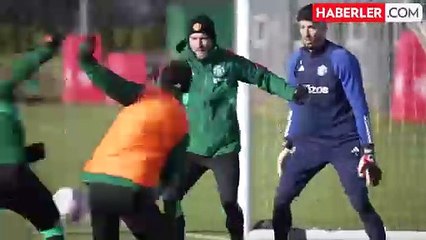 Altay Bayındır, ezeli rakibe transfer olarak Fenerbahçe'ye para kazandıracak