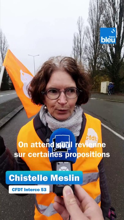 Un millier d'agents de la fonction publique a manifesté à Laval ce jeudi