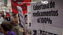 Pensionistas argentinos protestam contra fim dos medicamentos gratuitos