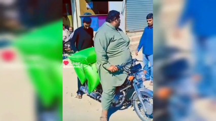 Funny Pakistani People's Moments 😜😂 Part 10 _ funny moments of pakistani people