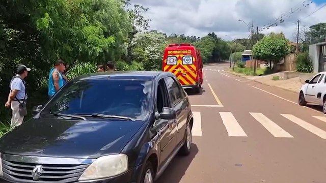 Motociclista quebra a mão em acidente no Cascavel Velho