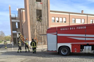 I pompieri di Cerveteri hanno bisogno dell'autoscala. Presto la petizione al Ministero