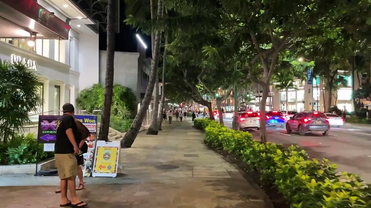 Waikiki in Honolulu Oahu Hawaii - Attractions - TripAdvisor and Booking - TripAdvisor and Booking