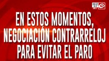 En estos momentos, negociación contrarreloj para evitar el paro de colectivos